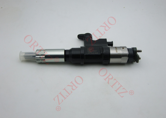 Compact DENSO Common Rail Injector Steel / Plastic Material 850G 095000 - 8011